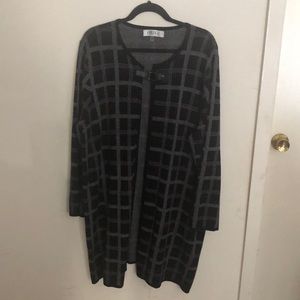 Black plaid Kasper Topper Sweater Jacket; fits like 16/18; excellent condition.